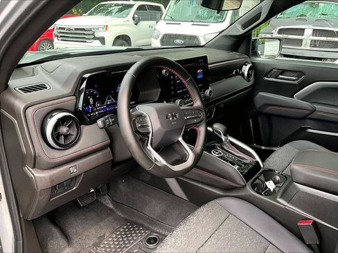 Used 2024 Chevrolet Colorado Z71 w/ Advanced Trailering Package AWD/4WD image 8
