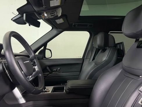 Certified 2025 Land Rover Range Rover SV image 6