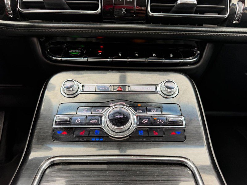 Used 2022 Lincoln Nautilus Reserve AWD/4WD image 18