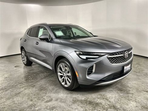 Certified 2022 Buick Envision Avenir w/ Technology Package II image 2