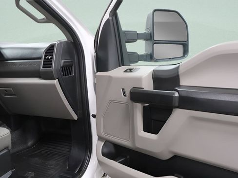 Used 2021 Ford F250 XL w/ Power Equipment Group image 26