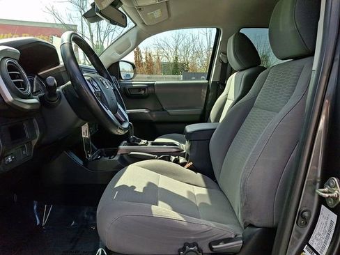 Used 2019 Toyota Tacoma SR5 image 14