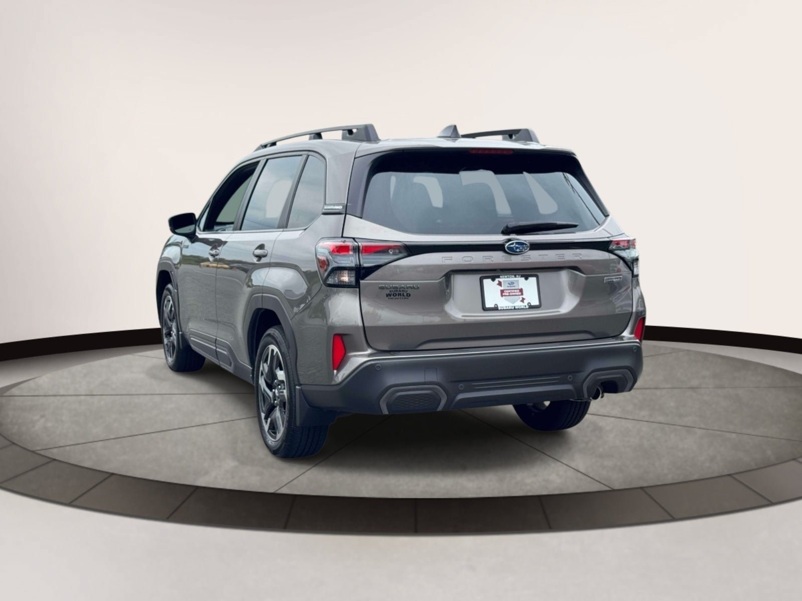 Certified 2025 Subaru Forester Limited AWD/4WD image 3