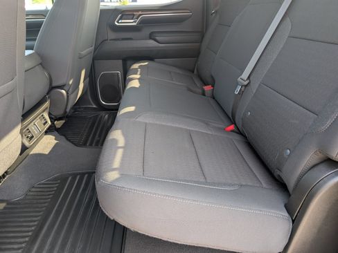 Used 2024 Chevrolet Silverado 1500 LT AWD/4WD image 16