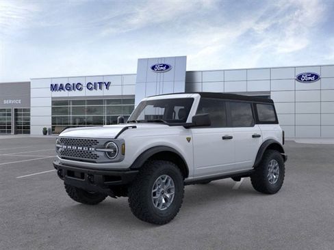 New 2025 Ford Bronco Badlands image 1