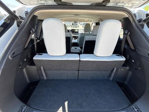Used 2025 Mitsubishi Outlander SE AWD/4WD image 36