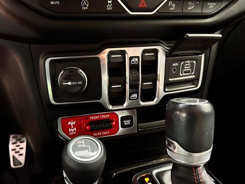 Used 2020 Jeep Wrangler Unlimited Rubicon AWD/4WD image 13