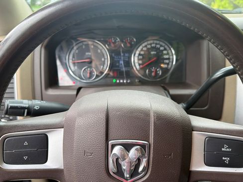 Used 2010 Dodge Ram 2500 Truck SLT w/ Big Horn Regional Pkg AWD/4WD image 19