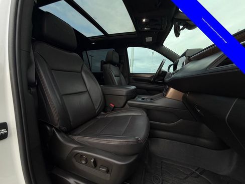 Used 2022 Chevrolet Suburban High Country AWD/4WD image 26