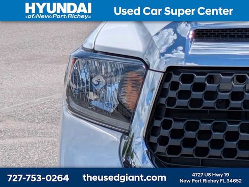 Used 2021 Toyota Tundra SR5 RWD image 9