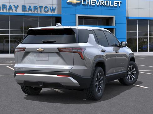 New 2027 Chevrolet Equinox LT w/ LPO, Floor Liner Package FWD image 5