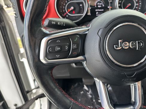 Used 2020 Jeep Gladiator Rubicon AWD/4WD image 19