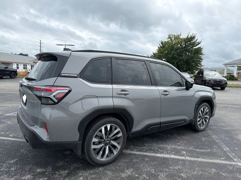 Certified 2025 Subaru Forester Touring AWD/4WD image 11