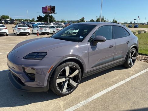 Used 2024 Porsche Macan 4 Electric AWD/4WD image 4