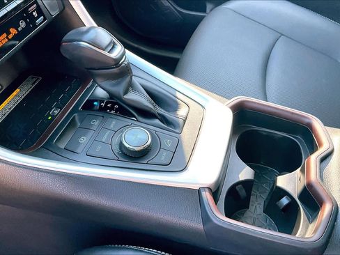Certified 2021 Toyota RAV4 Limited image 17