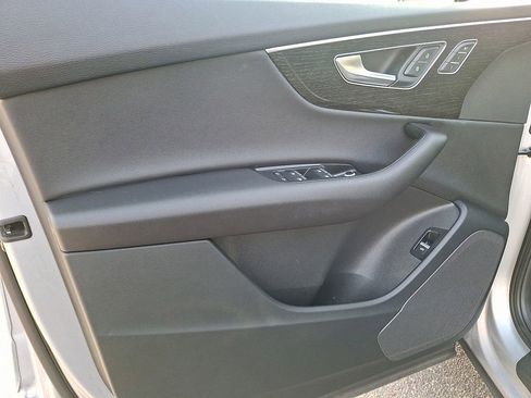 Used 2022 Audi Q7 3.0T Premium w/ Convenience Package image 14