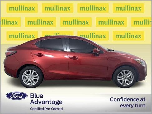 Used 2017 Toyota Yaris iA image 2