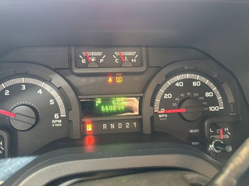 Used 2011 Ford E-150 and Econoline 150 w/ Commercial Cargo Van Pkg RWD image 9