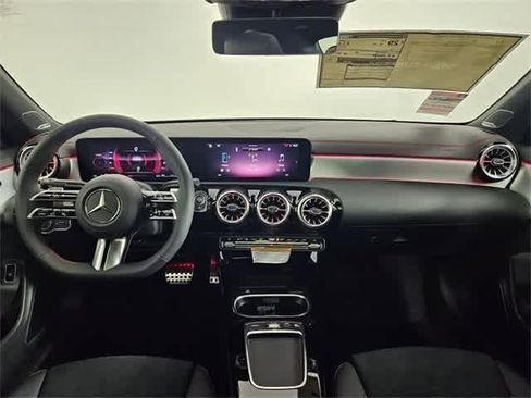 Certified 2025 Mercedes-Benz CLA 250 4MATIC image 15