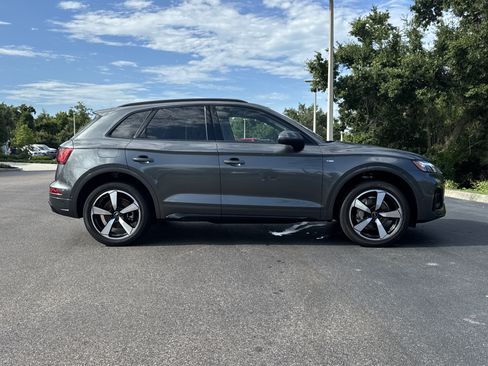 Certified 2023 Audi Q5 2.0T Prestige w/ Prestige Package AWD/4WD image 4