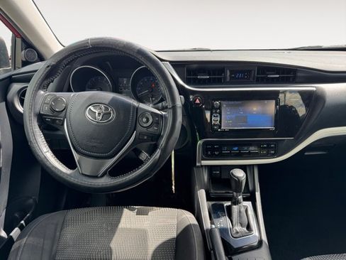 Used 2017 Toyota Corolla iM FWD image 10