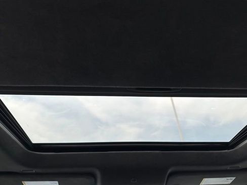 Used 2023 GMC Sierra 1500 AT4X image 17