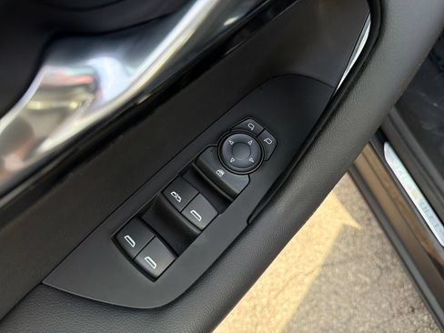 Used 2022 Chevrolet Blazer Premier w/ Enhanced Convenience Package AWD/4WD image 13