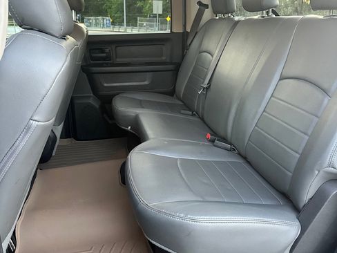 Used 2018 RAM 2500 Tradesman w/ Chrome Appearance Group image 18