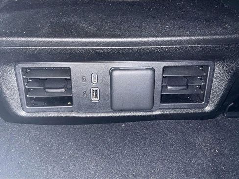 Used 2024 GMC Sierra 1500 Elevation image 12