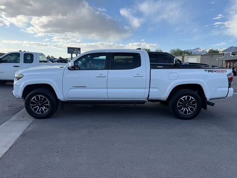 Used 2020 Toyota Tacoma TRD Sport w/ TRD Premium Sport Package image 3