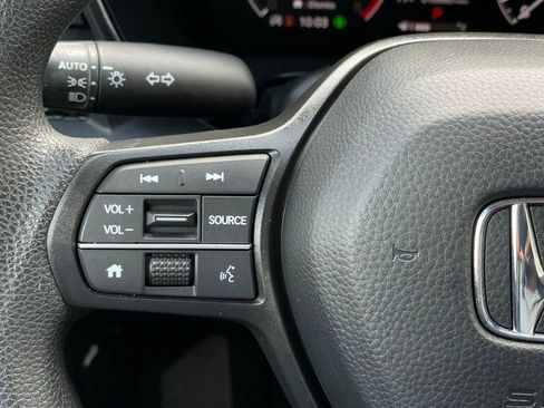 Certified 2025 Honda CR-V EX image 15