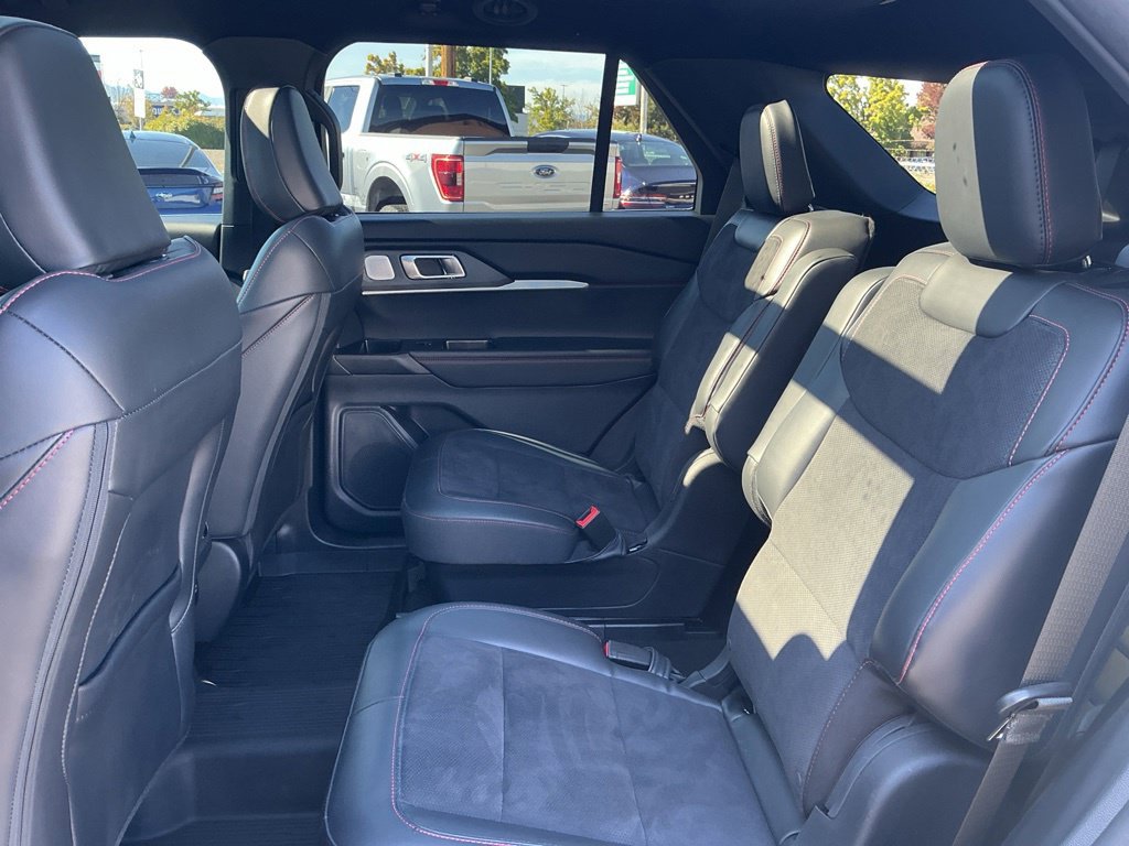 Used 2025 Ford Explorer ST w/ Sun And Sound Package AWD/4WD image 17