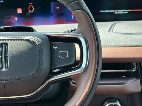 New 2026 Lincoln Navigator Reserve AWD/4WD image 9