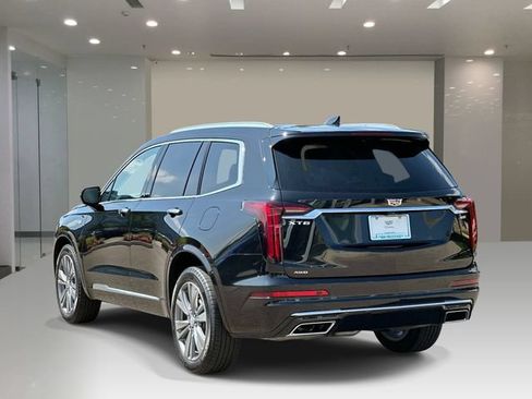 Used 2024 Cadillac XT6 Premium Luxury AWD/4WD image 3
