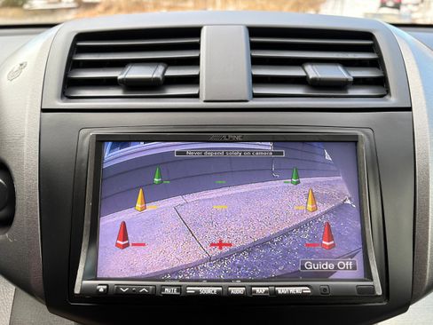 Used 2012 Toyota RAV4 4WD w/ Value Pkg image 29