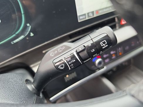 Certified 2024 Kia Sportage EX FWD image 17