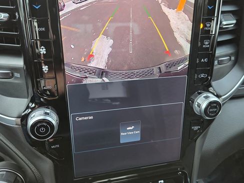 New 2026 RAM 1500 4x4 Crew Cab image 16