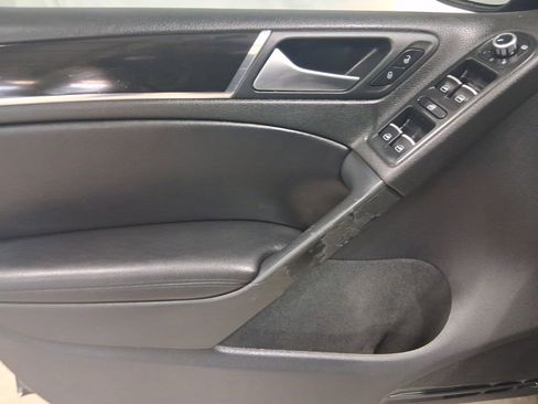 Used 2010 Volkswagen GTI 4-Door FWD image 19