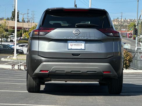 Used 2023 Nissan Rogue S FWD image 4