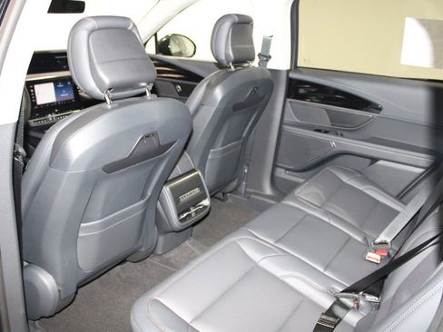 New 2026 Lincoln Nautilus Premier w/ Jet Appearance Package AWD/4WD image 26