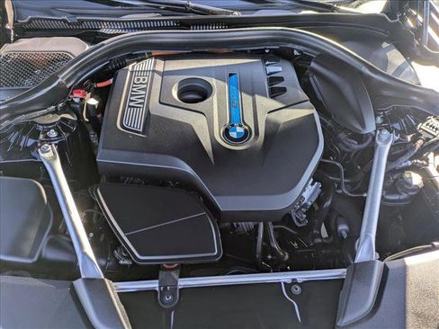 Used 2018 BMW 530e w/ M Sport Package 2 image 23