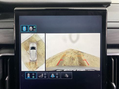 Used 2025 GMC Acadia Elevation image 24