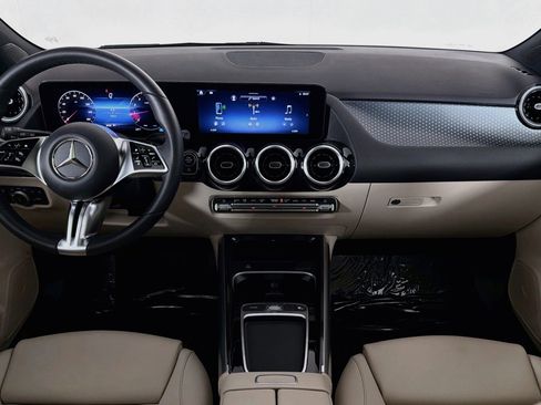 Certified 2026 Mercedes-Benz GLA 250 image 6