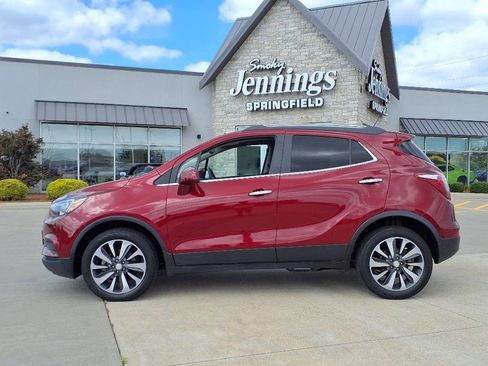 Used 2021 Buick Encore Preferred w/ Safety Package II image 2