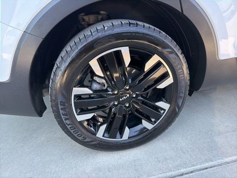 Certified 2024 Kia Telluride SX Prestige AWD/4WD image 31