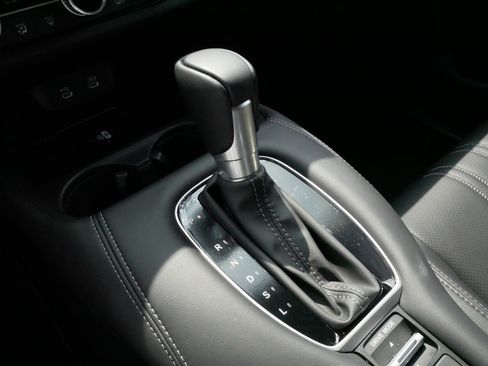 Certified 2027 Honda HR-V EX-L image 24