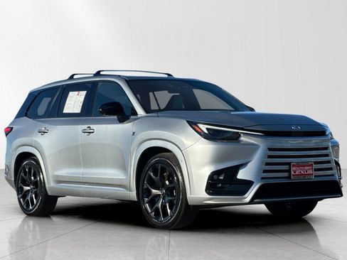 Used 2024 Lexus TX 500h AWD image 8