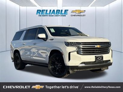 Used 2022 Chevrolet Suburban High Country w/ Premium Package 2