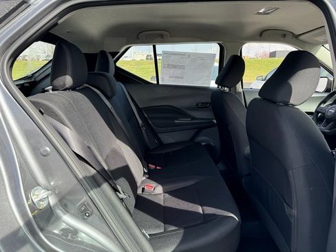 Used 2025 Nissan Kicks Play S image 5