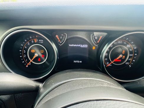 Used 2020 Jeep Wrangler Unlimited Sport AWD/4WD image 15